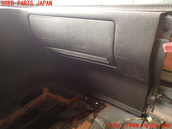 2UPJ-28737675]フェアレディZ(Z32)右リアピラートリム 中古_m0005.jpg