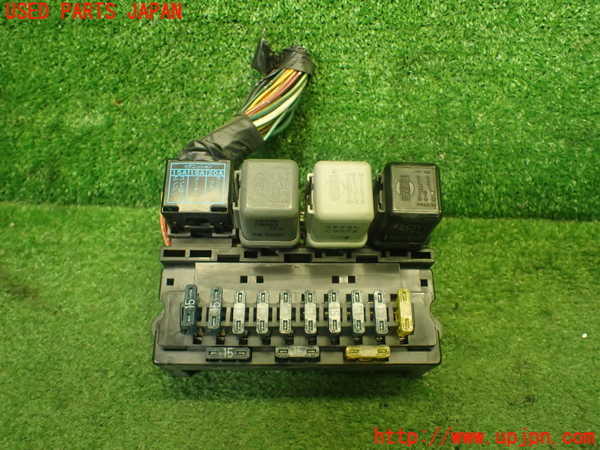 5UPJ-28746741]フィガロ(FK10)ヒューズボックス1 中古_m0001.jpg