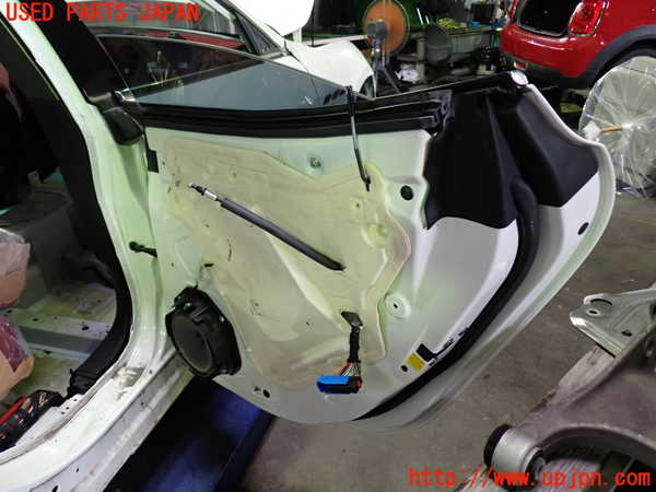 1UPJ-28751290]マセラティ・ギブリ(MG30D)右後ドア 中古 SAINT-GOBAIN SEKURIT M53 43R-001106_m0004.jpg