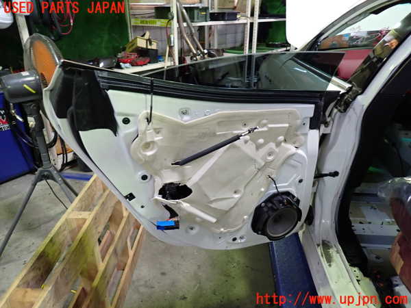 1UPJ-28751320]マセラティ・ギブリ(MG30D)左後ドア 中古 SAINT-GOBAIN SEKURIT M53 43R-001106_m0003.jpg