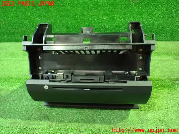 1UPJ-28756480]マセラティ・ギブリ(MG30D)CDプレーヤー 中古_m0001.jpg