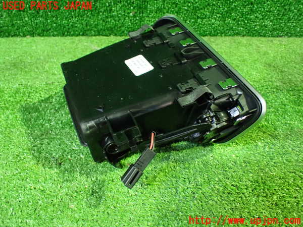 1UPJ-28757527]マセラティ・ギブリ(MG30D)エアコン吹き出し口2 中古_m0002.jpg