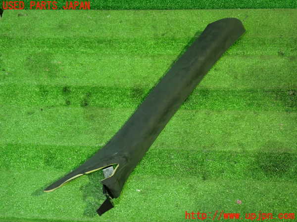 1UPJ-28757655]マセラティ・ギブリ(MG30D)右フロントピラートリム 中古_m0001.jpg