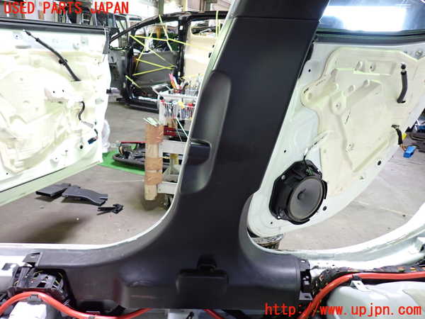 1UPJ-28757665]マセラティ・ギブリ(MG30D)右センターピラートリム 中古_m0003.jpg