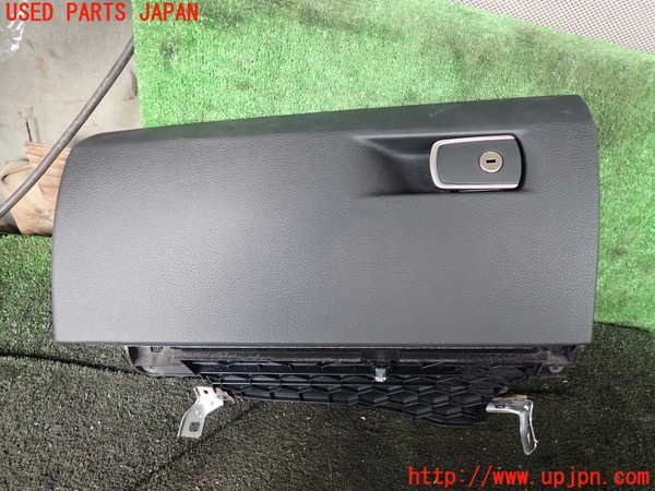 1UPJ-28767516]BMW 420i クーペ F32(3N20)グローブボックス1 中古_m0001.jpg