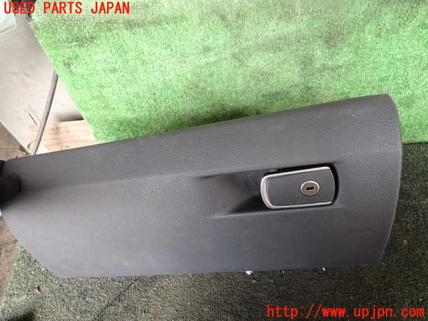 1UPJ-28767516]BMW 420i クーペ F32(3N20)グローブボックス1 中古_m0002.jpg