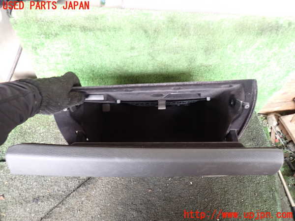 1UPJ-28767516]BMW 420i クーペ F32(3N20)グローブボックス1 中古_m0003.jpg