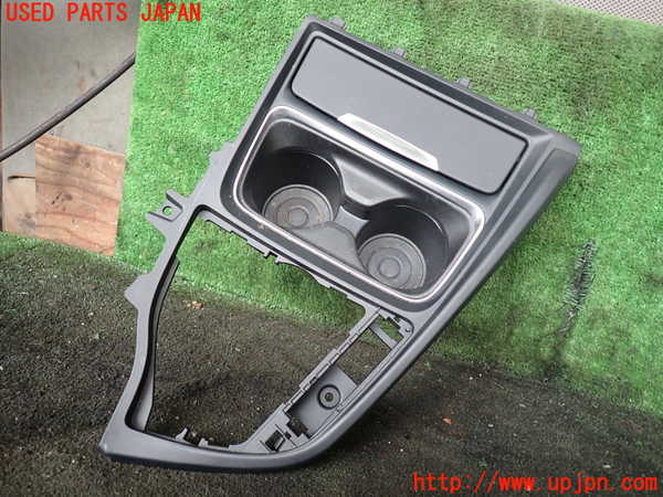 1UPJ-28767810]BMW 420i クーペ F32(3N20)ドリンクホルダー 中古_m0001.jpg
