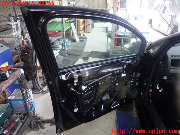 1UPJ-28771260]VW ゴルフ ヴァリアント(AUCJZ)左前ドア 中古 SAINT-GOBAIN M24100 43R-001025_m0004.jpg