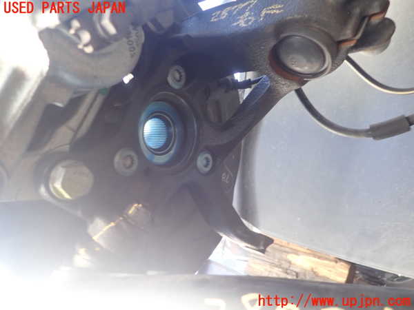 1UPJ-28774290]VW ゴルフ ヴァリアント(AUCJZ)右フロントナックルハブ 中古_m0001.jpg