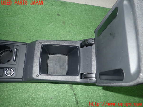 5UPJ-28777540]VW ゴルフ ヴァリアント(AUCJZ)センターコンソール 中古_m0004.jpg