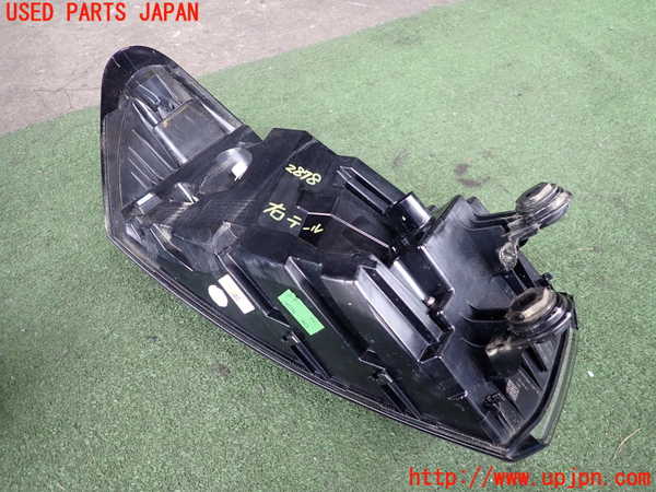 2UPJ-28781530]VW・ID.4(E2EBJ)右テールランプ 中古_m0002.jpg