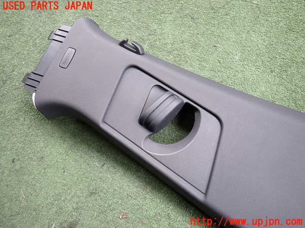 2UPJ-28787665]VW・ID.4(E2EBJ)右センターピラートリム 中古_m0002.jpg