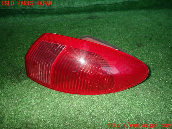 2UPJ-28791530]アルファロメオ・147 GTA(937AXL)右テールランプ 中古_m0001.jpg