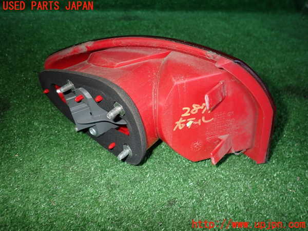 2UPJ-28791530]アルファロメオ・147 GTA(937AXL)右テールランプ 中古_m0002.jpg