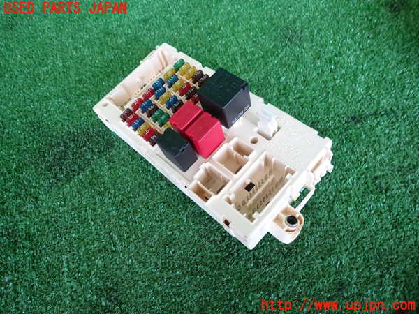 2UPJ-28796741]アルファロメオ・147 GTA(937AXL)ヒューズボックス1 中古_m0001.jpg