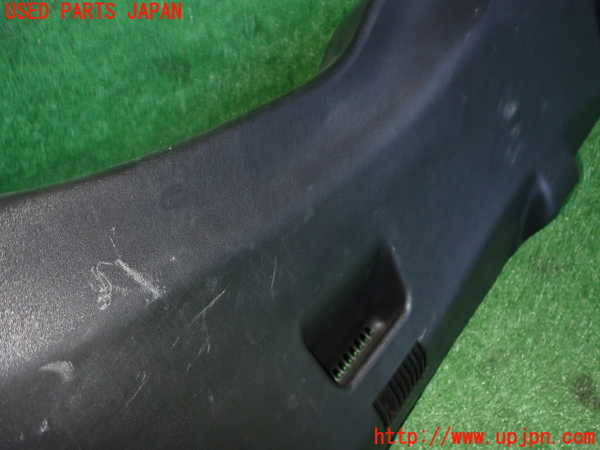 5UPJ-28791578]アルファロメオ・147 GTA(937AXL)バックドア内張り 中古_m0002.jpg