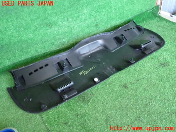 5UPJ-28791578]アルファロメオ・147 GTA(937AXL)バックドア内張り 中古_m0003.jpg