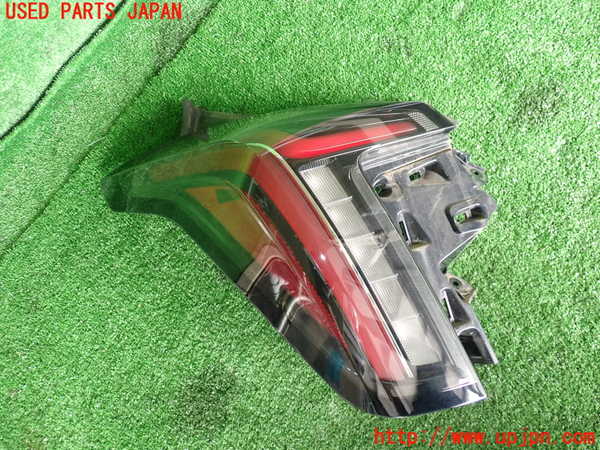2UPJ-28801536]キャデラック・CT5(A2LL)左テールランプ 中古_m0001.jpg