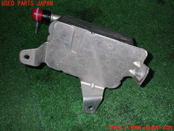 2UPJ-28802481]キャデラック・CT5(A2LL)オイルクーラー1 中古_m0002.jpg