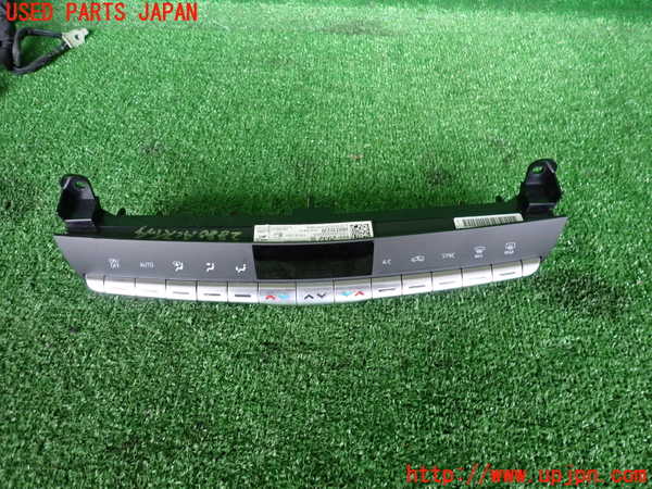 2UPJ-28806066]キャデラック・CT5(A2LL)エアコンスイッチ1 中古_m0001.jpg