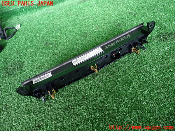 2UPJ-28806066]キャデラック・CT5(A2LL)エアコンスイッチ1 中古_m0002.jpg