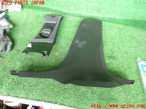 2UPJ-28807665]キャデラック・CT5(A2LL)右センターピラートリム 中古_m0001.jpg