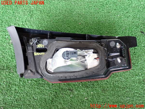 2UPJ-28811550]CX-8(KG2P)右リアフィニッシャー 中古_m0004.jpg