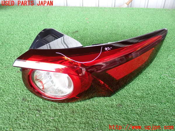 2UPJ-28811530]CX-8(KG2P)右テールランプ 中古_m0001.jpg