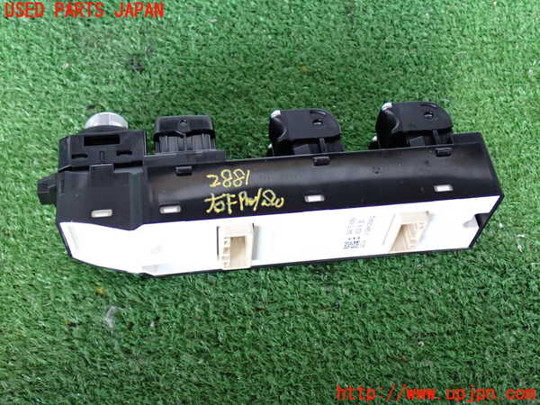 2UPJ-28816240]CX-8(KG2P)右前パワーウィンドウスイッチ 中古_m0002.jpg