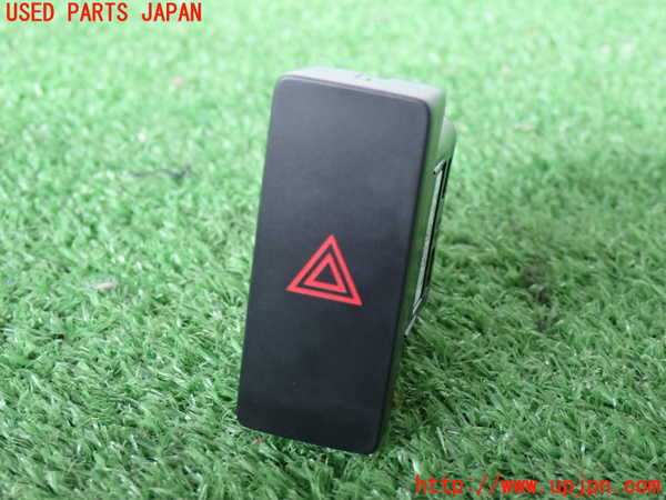 5UPJ-28816290]CX-8(KG2P)ハザードスイッチ 中古_m0001.jpg