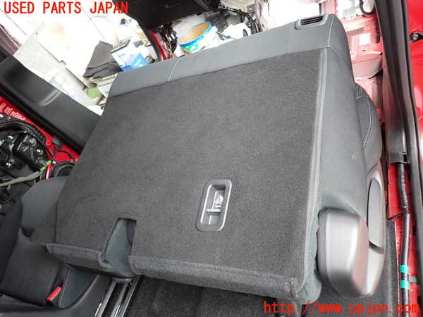 5UPJ-28817145]CX-8(KG2P)右2列目シート 中古_m0004.jpg