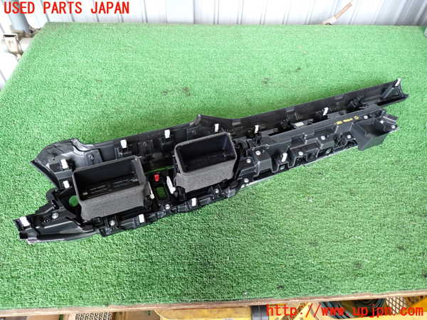 2UPJ-28817526]CX-8(KG2P)エアコン吹き出し口1 (真中) 中古_m0004.jpg