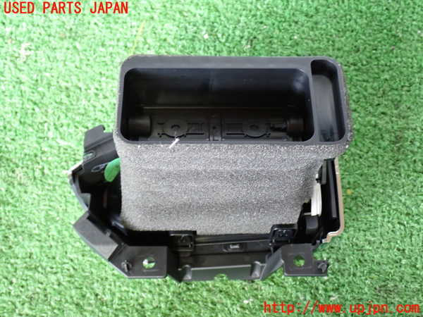 2UPJ-28817528]CX-8(KG2P)エアコン吹き出し口3 (左) 中古_m0003.jpg
