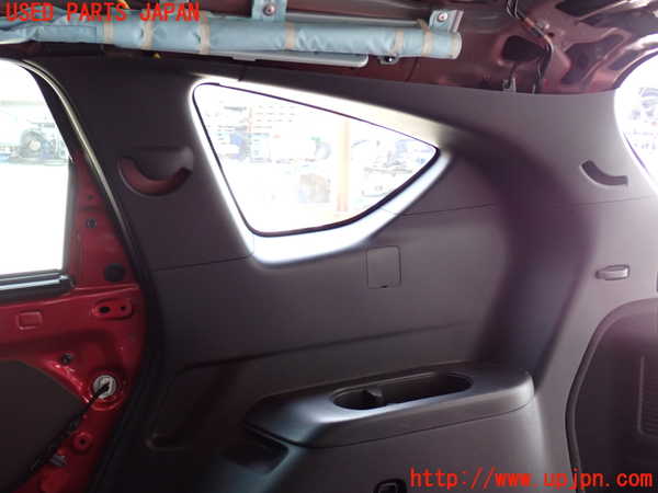 2UPJ-28817675]CX-8(KG2P)右リアピラートリム 中古_m0002.jpg