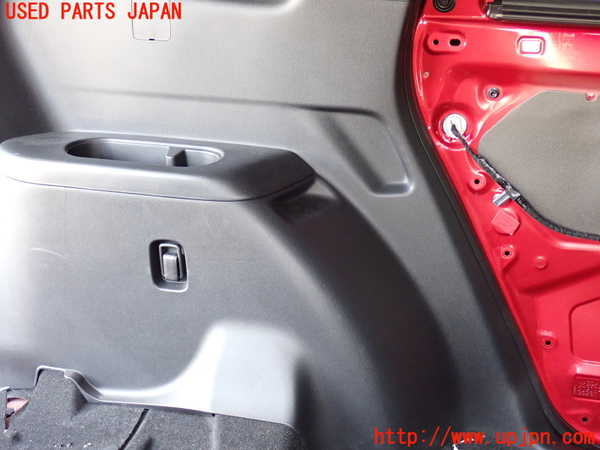 2UPJ-28817680]CX-8(KG2P)左リアピラートリム 中古_m0003.jpg