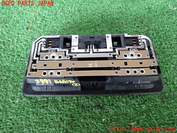 2UPJ-28816412]CX-8(KG2P)ルームランプ2 (2列目真中) 中古_m0002.jpg