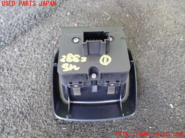 5UPJ-28826306]ポルシェ・ケイマンS(981MA123)スイッチ1 (電動パーキング) 中古_m0002.jpg