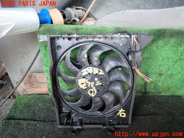 1UPJ-28826836]ポルシェ・ケイマンS(981MA123)電動ファン1 (右側のもの) 【ジャンク】_m0001.jpg