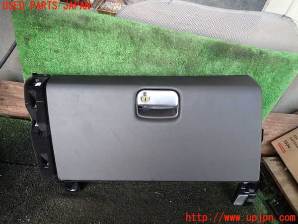 1UPJ-28827516]ポルシェ・ケイマンS(981MA123)グローブボックス1 中古_m0001.jpg