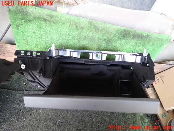 1UPJ-28827516]ポルシェ・ケイマンS(981MA123)グローブボックス1 中古_m0002.jpg