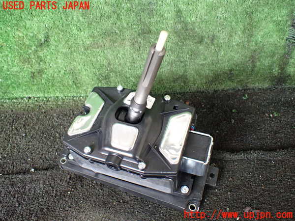 1UPJ-28827555]ポルシェ・ケイマンS(981MA123)ATシフトレバー 中古_m0002.jpg