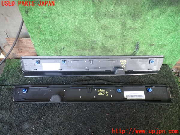 5UPJ-28827740]ポルシェ・ケイマンS(981MA123)スカッフプレート 中古_m0002.jpg