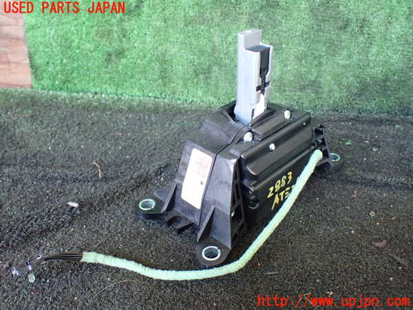1UPJ-28837555]アウディ・A7 スポーツバック(F2DKNS)ATシフトレバー 中古_m0001.jpg