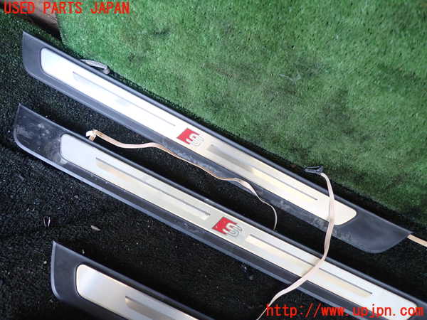 1UPJ-28837740]アウディ・A7 スポーツバック(F2DKNS)スカッフプレート 中古_m0002.jpg