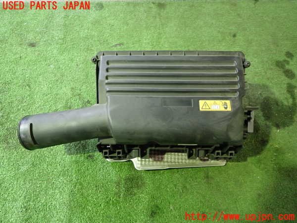 1UPJ-28842560]ベンツ SLC180(172431)エアクリーナーボックス 中古_m0001.jpg