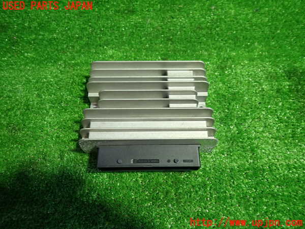 1UPJ-28846525]ベンツ SLC180(172431)アンプ 中古_m0001.jpg