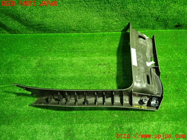 1UPJ-28847660]ベンツ SLC180(172431)左フロントピラートリム 中古_m0003.jpg