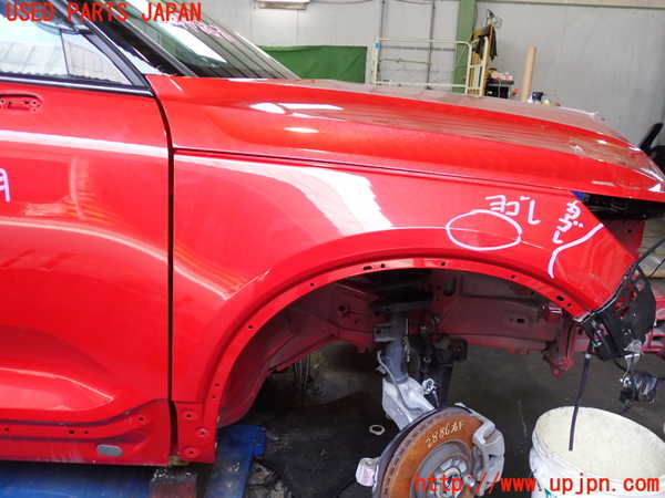 2UPJ-28861080]ボルボ・XC40(XB420TXCM)右前フェンダー 中古_m0001.jpg