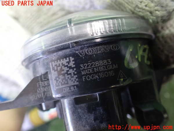 2UPJ-28861182]ボルボ・XC40(XB420TXCM)左フォグ 中古_m0002.jpg